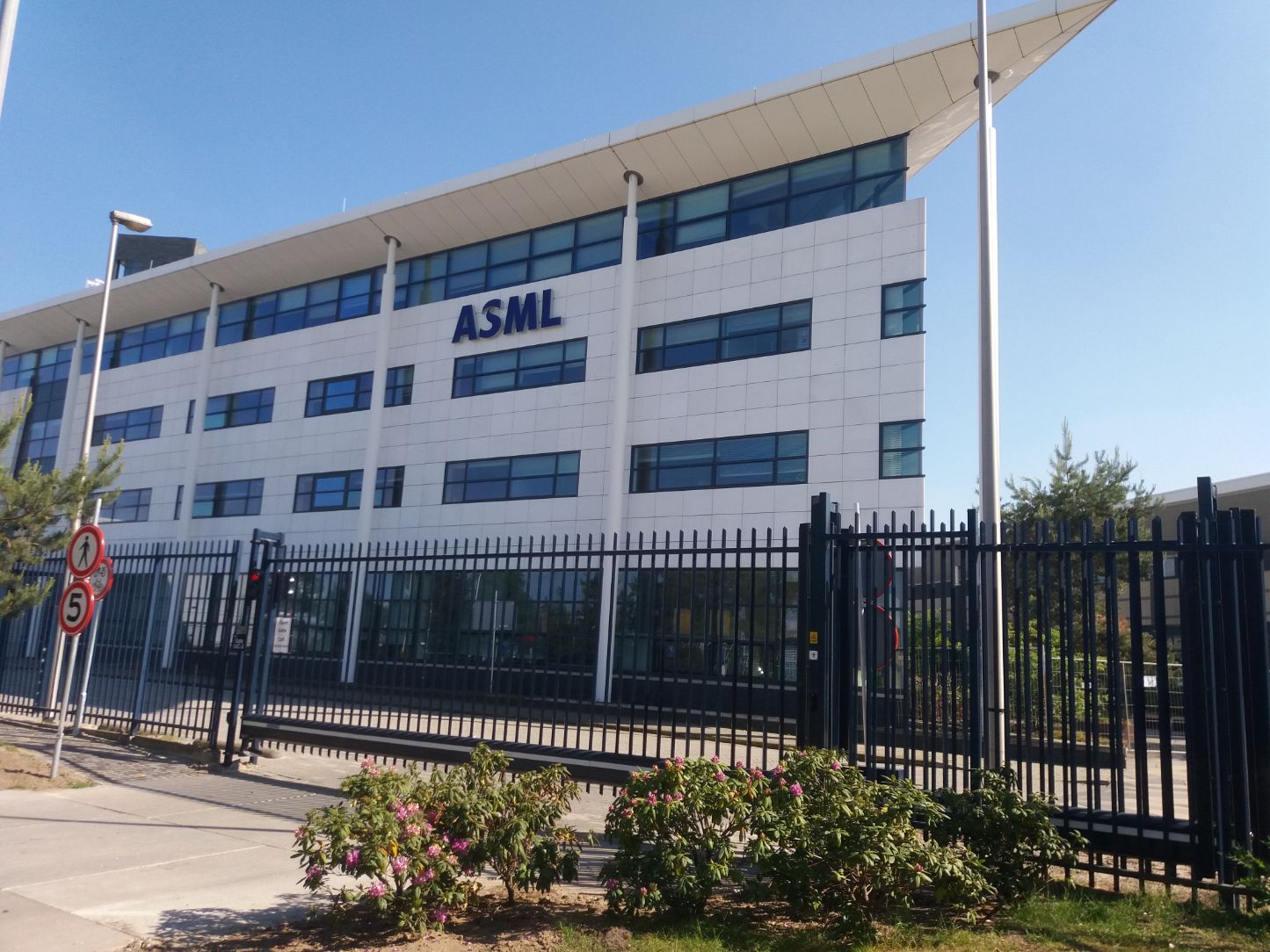 ASML